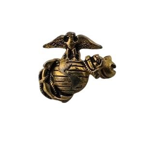 USMC Eagle Globe Anchor EGA Lapel Pin Insignia OS Gold Excellent
